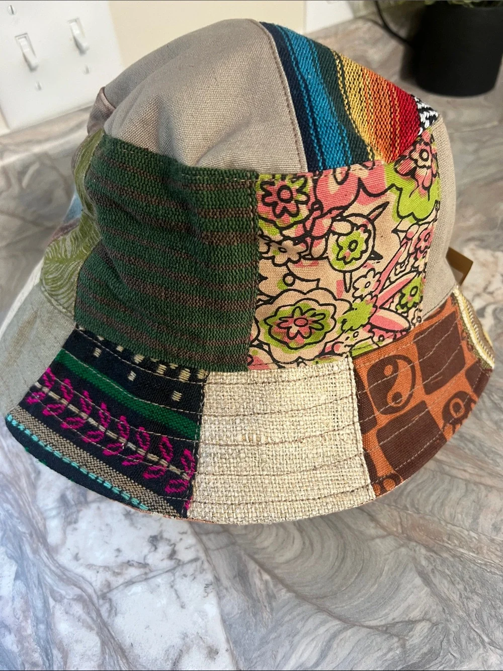 Kantha Bucket Hat - Multicolor - Picture 2 of 7